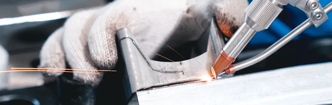 Высокая эффективность сварки портативного лазерного сварочного аппарата LX-TQ100S от компании LongxinLaser